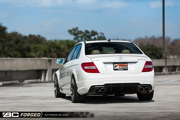 Фото дисков BC Forged RZ05 Глянцевый темный лак на Mercedes-Benz C-Class (W204)