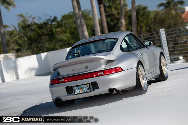 Фото дисков BC Forged MHE28 Глянцевая шампань на Porsche 911 IV