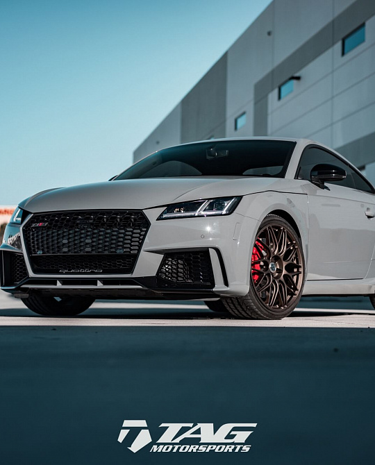 Фото дисков RC100 Сатиновая бронза на Audi TT (8S)