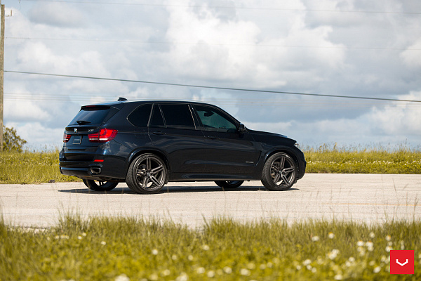 Фото дисков Vossen HF-1 Сатиновый графит на BMW X5/X5 M (F15/F85)