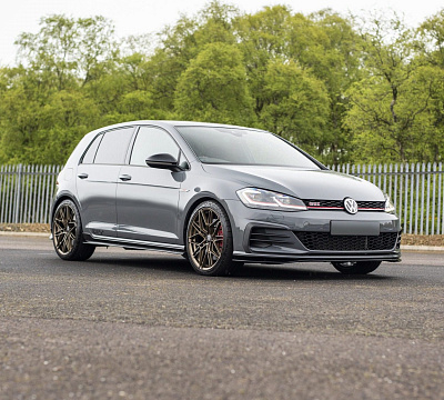Фото дисков Bola FLV на Volkswagen Golf VII