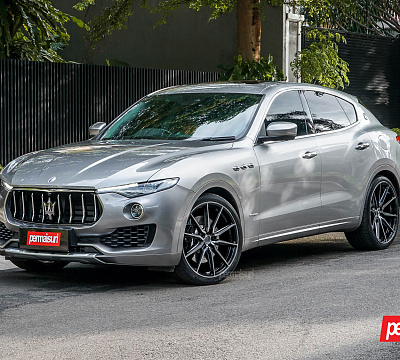 Фото дисков Vossen HF-3 на Maserati Levante