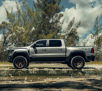 Фото дисков Vossen HF6-4 на Ram 1500 V