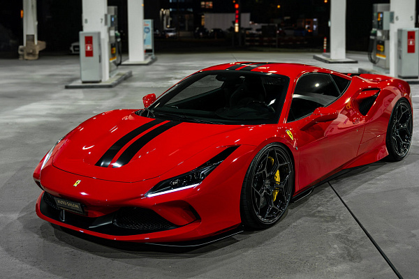 Фото дисков Radi8 R804.C Черный глянец на Ferrari F8
