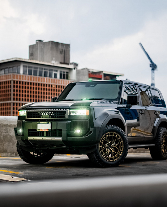 Фото дисков HFX-1 (6-Lug) Сатиновое темное золото на Toyota Land Cruiser Prado 250