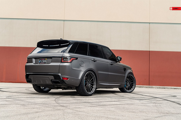 Фото дисков Anrky AN39 Черный глянец на Range Rover IV