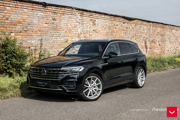 Фото дисков Vossen VFS-1 Серебро на Volkswagen Touareg III