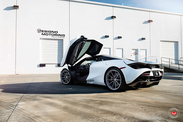 Фото дисков Vossen M-X2 Матовый графит на McLaren 720S