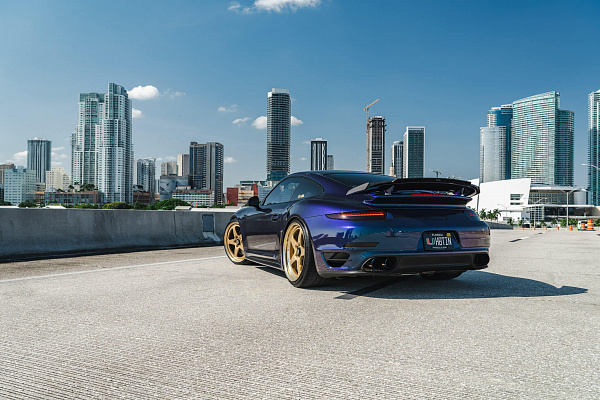 Фото дисков HRE 527 Сатиновое золото на Porsche 911 VII