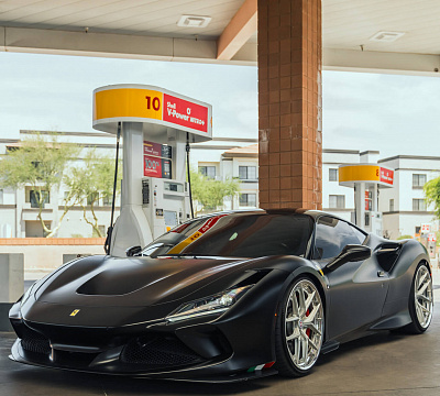 Фото дисков HRE S101SC на Ferrari F8