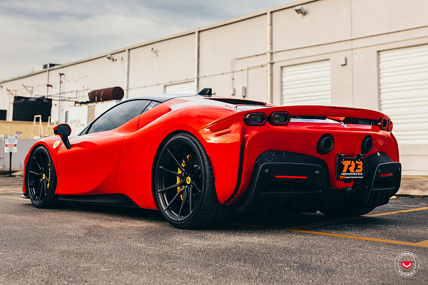 Фото дисков Vossen M-X2 Черный сатин на Ferrari SF90
