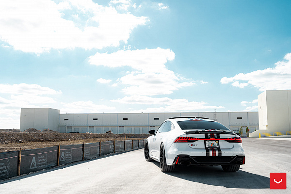 Фото дисков Vossen HF-7 Черный глянец на Audi A/RS 7 (4K)