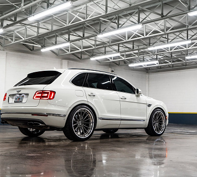 Фото дисков Anrky AN39 на Bentley Bentayga
