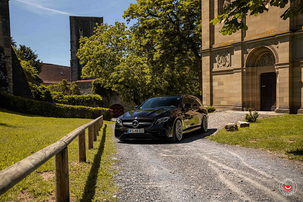 Фото дисков Vossen M-X2 Сатиновый лак на Mercedes-Benz E-Class (W213, S213, C238)