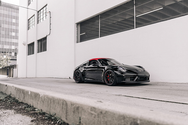 Фото дисков Brixton Forged CM5-RS Черный матовый на Porsche 911 VIII