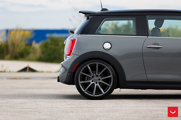 Фото дисков Vossen VFS-1 Сатиновый графит на MINI Cooper III