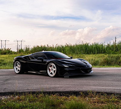 Фото дисков Strasse Wheels F5 Track на Ferrari SF90