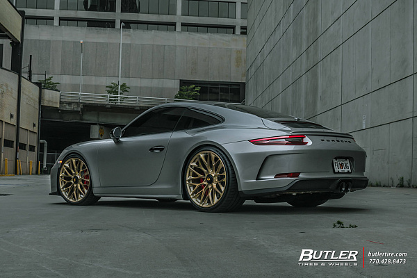Фото дисков HRE P200 Глянцевое темное золото на Porsche 911 VII