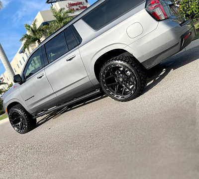 Фото дисков 4PLAY 4P55 на Chevrolet Suburban XII