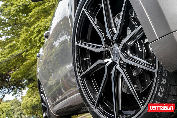 Фото дисков Vossen HF-3 Алмазная проточка на Maserati Levante