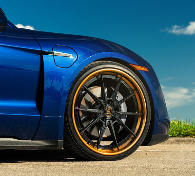 Фото дисков Strasse Wheels SV10 Deep Concave FS на Porsche Taycan I