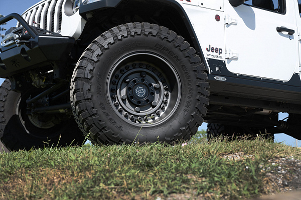 Фото дисков Black Rhino ARMORY Матовый графит на Jeep Wrangler IV (JL)