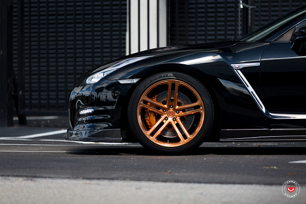 Фото дисков Vossen CG-202 Глянцевая медь на Nissan GT-R
