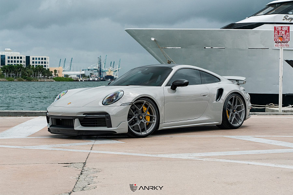 Фото дисков Anrky S1-X4 Сатиновый темный лак на Porsche 911 VIII