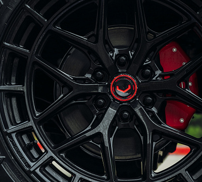 Фото дисков Vossen HFX-1 (6-Lug) на Chevrolet Tahoe V