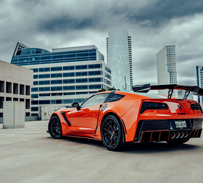 Фото дисков Strasse Wheels SM5R Deep Concave FS на Chevrolet Corvette C7