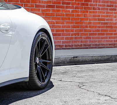 Фото дисков HRE FF04 на Porsche 911 VII