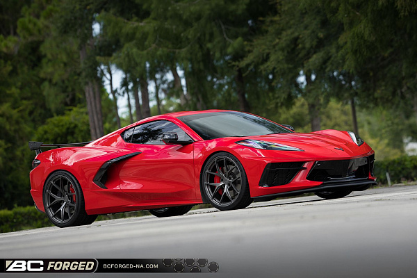 Фото дисков BC Forged RZ21 Глянцевый графит на Chevrolet Corvette C8