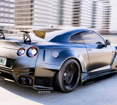 Фото дисков Strasse Wheels SV2 Deep Concave FS на Nissan GT-R