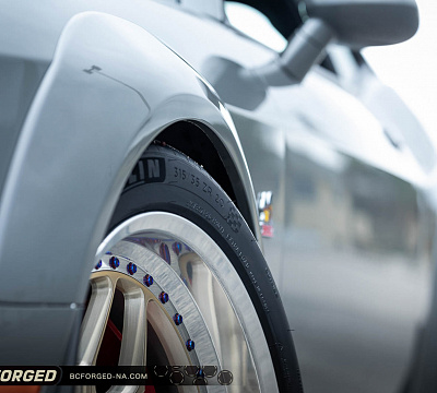 Фото дисков BC Forged LE53 // MLE53 на Dodge Challenger III