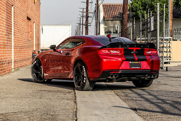 Фото дисков MRR M017 Черный глянец на Chevrolet Camaro VI