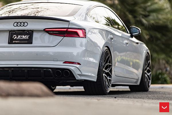 Фото дисков Vossen HF-2 Алмазная проточка на Audi A/S/RS 5 (F5)