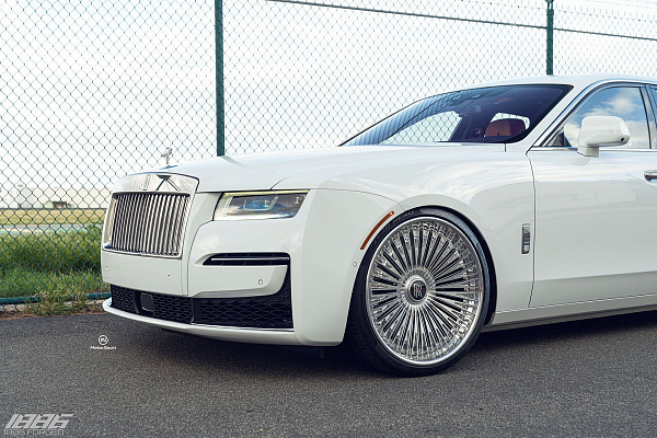 Фото дисков 1886 Wheels G007 Полированный лак на Rolls-Royce Ghost II