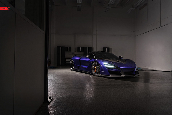 Фото дисков Anrky AN33 Черный сатин на McLaren 720S