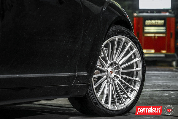 Фото дисков Vossen S17-04 Глянцевый лак на Mercedes-Benz S-Class (W221)