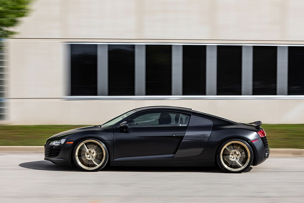 Фото дисков Anrky AN13 Глянцевое золото на Audi R8 (Typ 42)