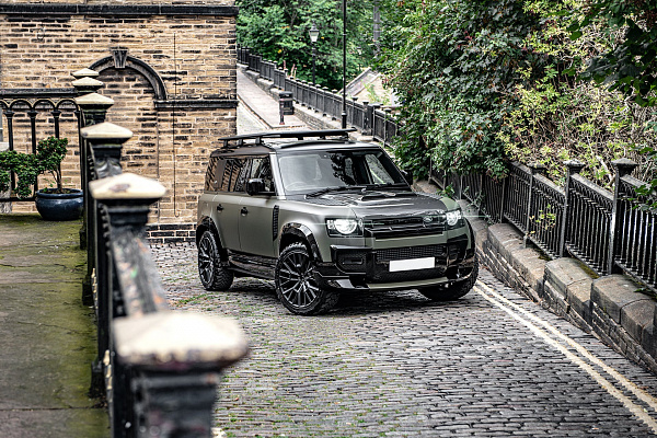 Фото дисков Kahn RS 3.0 Черный сатин на Land Rover Defender II
