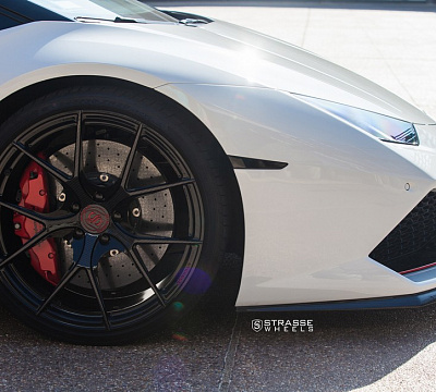 Фото дисков Strasse Wheels SM5R Deep Concave Monoblock на Lamborghini Huracan