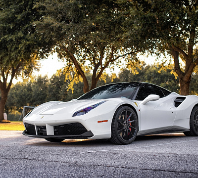Фото дисков Savini BM15 на Ferrari 488