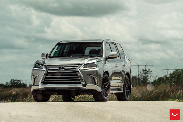 Фото дисков Vossen HF-7 Черный глянец на Lexus LX III