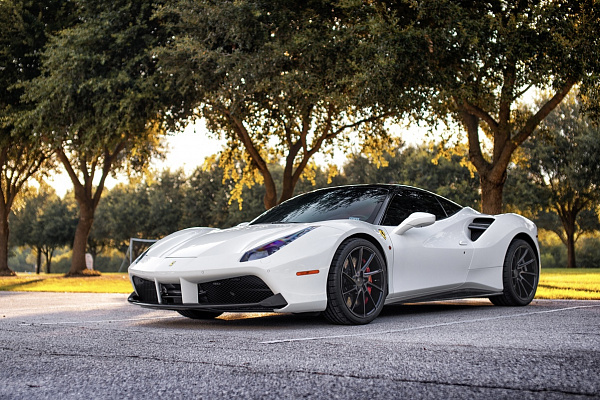 Фото дисков Savini BM15 Алмазная проточка на Ferrari 488