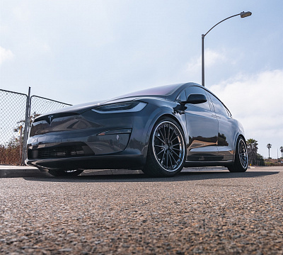 Фото дисков Anrky AN39 на Tesla Model X
