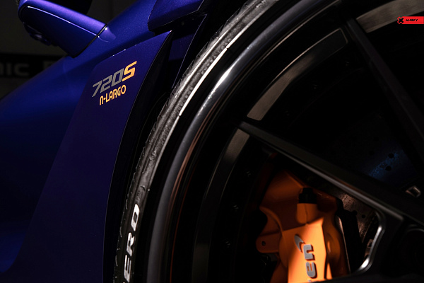 Фото дисков Anrky AN33 Черный сатин на McLaren 720S