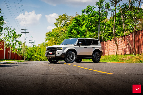 Фото дисков Vossen HFX-1 (6-Lug) Черный глянец на Toyota Land Cruiser Prado 250
