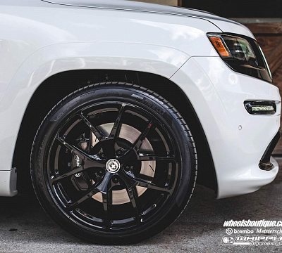 Фото дисков HRE P101 на Jeep Grand Cherokee IV