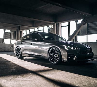 Фото дисков Vossen HF-2 на Infiniti Q50